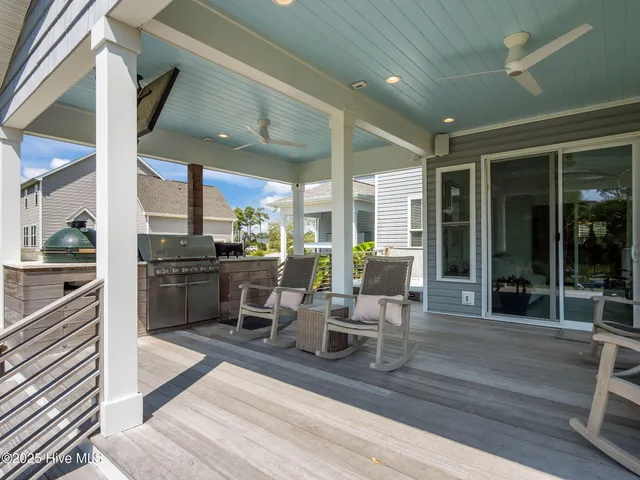 $828,000 | 2411 Marsh Tern Lane, Morehead City, NC 28557