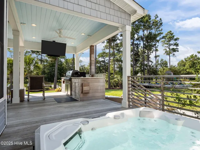 $828,000 | 2411 Marsh Tern Lane, Morehead City, NC 28557