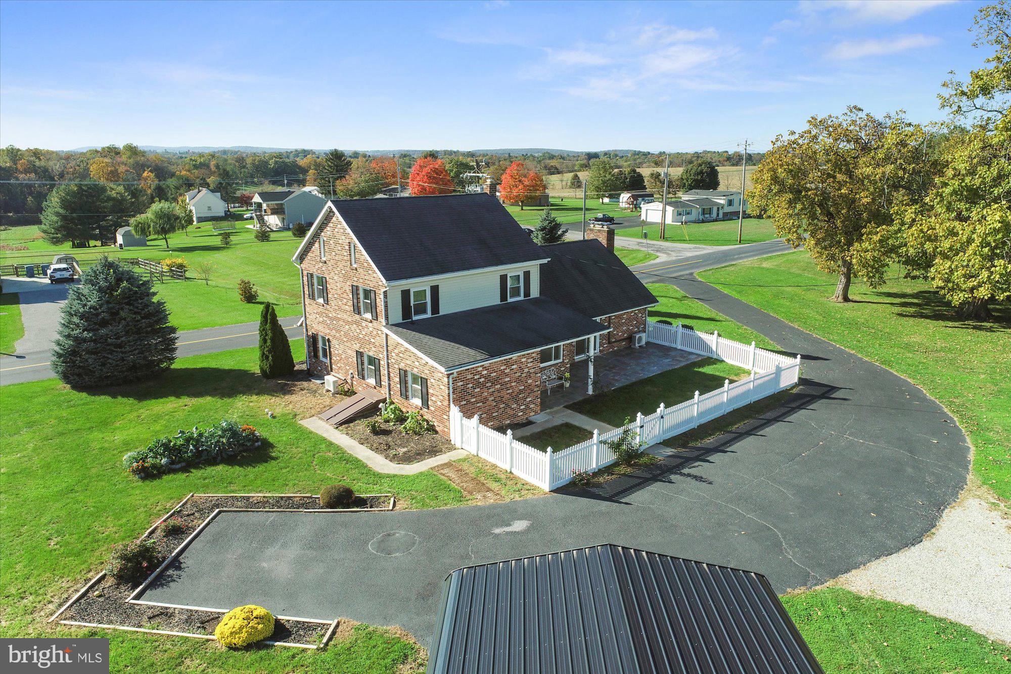 2031 Noss Road York, PA 17408 - Photo 5 of 46