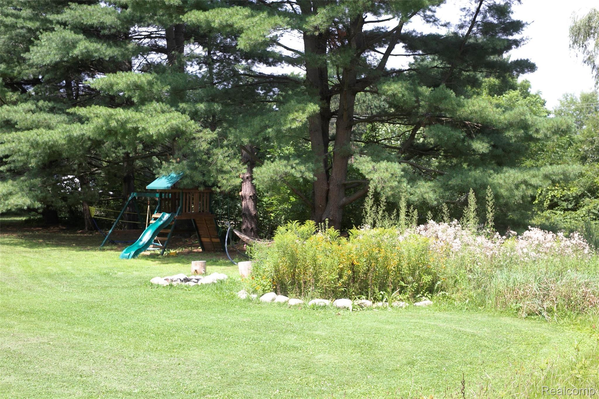 5683 Fisher Road Howell, MI 48855 - Photo 44 of 47 0A443702-C09B-4CAB-808A-184602585481.jpeg