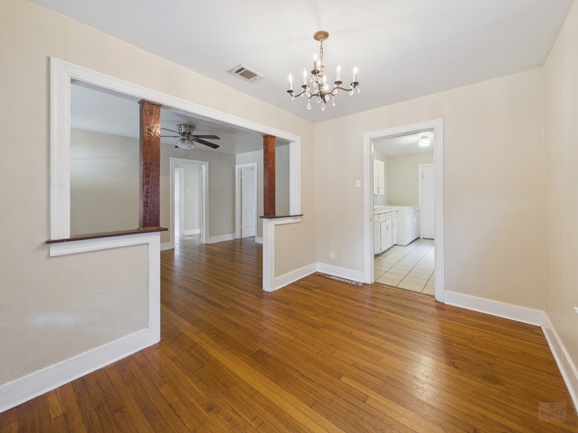 5204 Duval Street Austin, TX 78751 - Photo 13 of 22