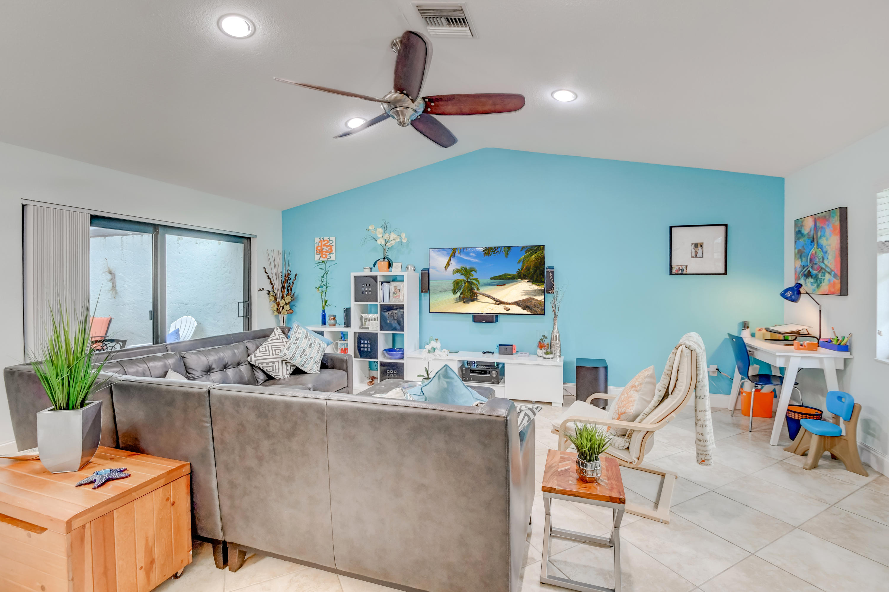 9103 Southwest 20th Street, Unit A Boca Raton, FL 33428 - Photo 10 of 52 What a Living Room!