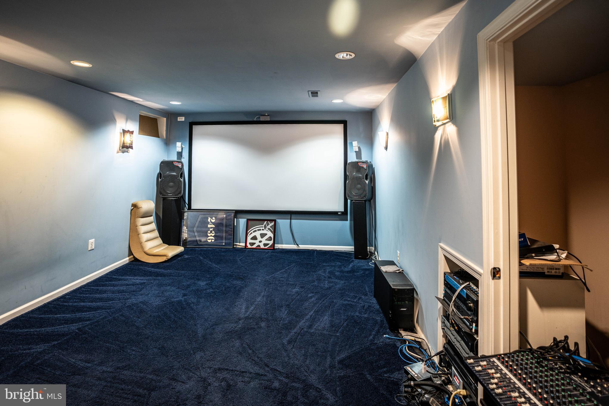 9571 Linnett Hill Drive Lorton, VA 22079 - Photo 27 of 27 a view of a room with gym equipment