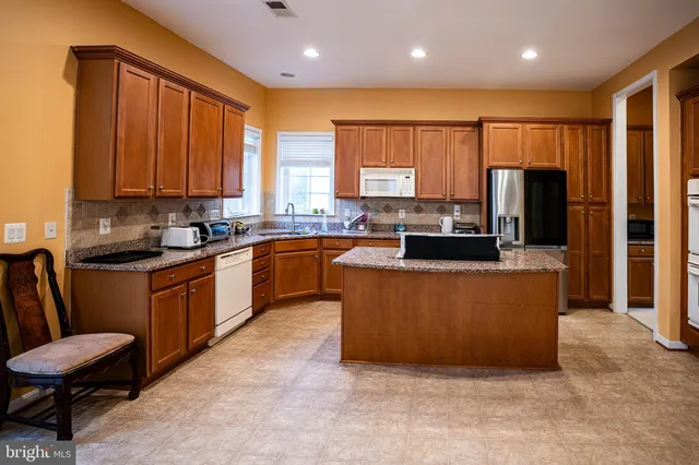 $4,300 | 9571 Linnett Hill Drive, Lorton, VA 22079