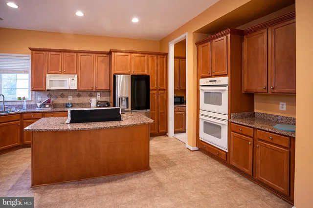 $4,300 | 9571 Linnett Hill Drive, Lorton, VA 22079