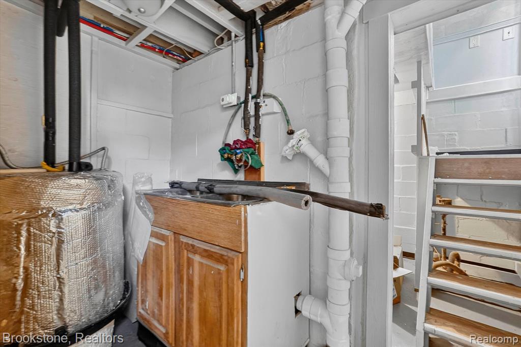 3233 Turner Road Lansing, MI 48906 - Photo 23 of 38 Gallery Image 23