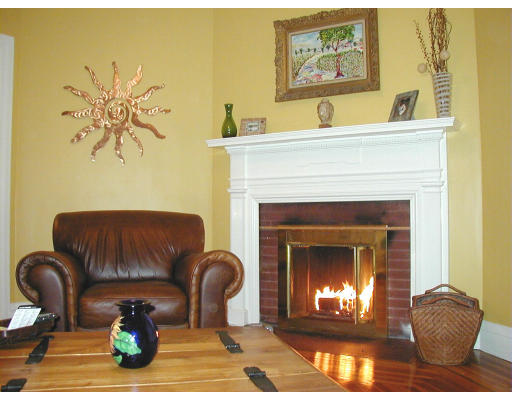 18 Devens Road, Unit 2 Swampscott, MA 01907 - Photo 2 of 5 Gallery Image 2