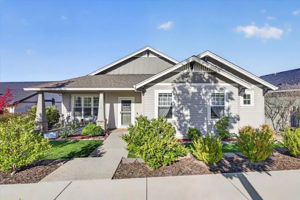 $580,000 | 1112 Stanford Avenue, Medford, OR 97504