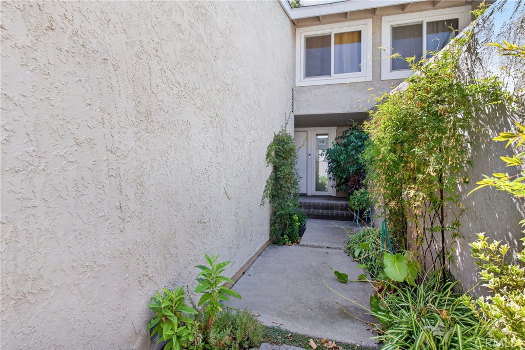 23102 Kimmore Terrace Valencia, CA 91355 - Photo 4 of 45