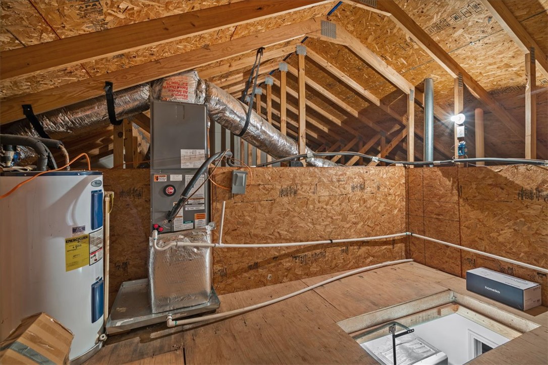 119 P-9-38 Anderson, SC 29625 - Photo 18 of 26 large stand-up attic storage