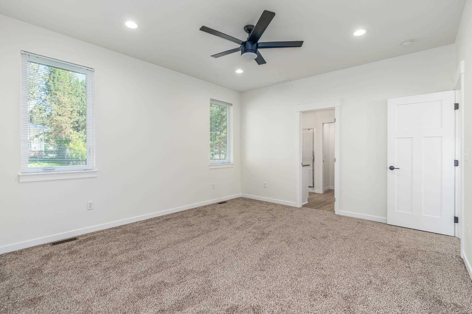 11911 North Ruby Road Spokane, WA 99218 - Photo 13 of 31