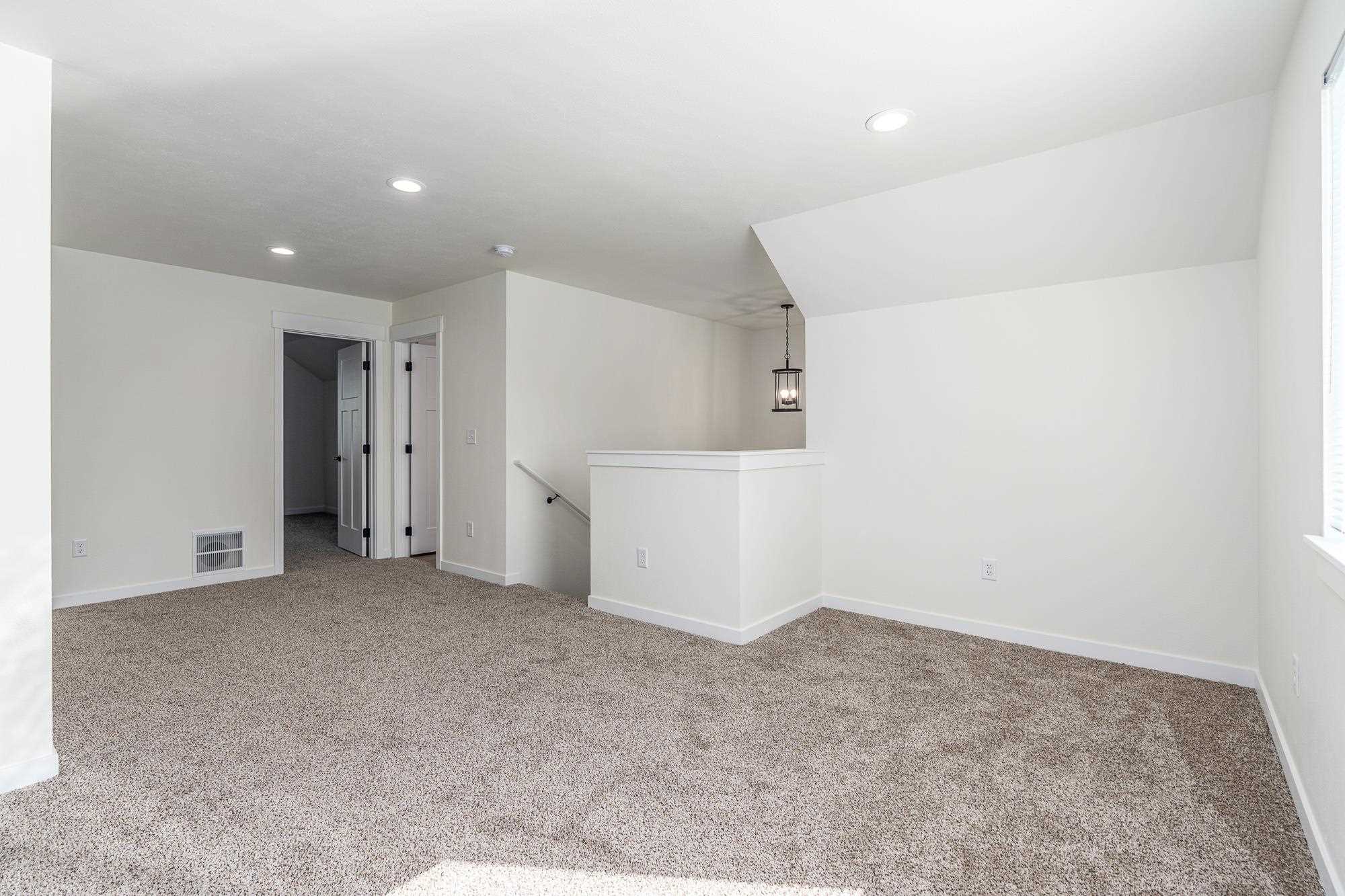 11911 North Ruby Road Spokane, WA 99218 - Photo 17 of 31