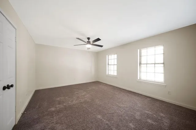 a view of empty room with window