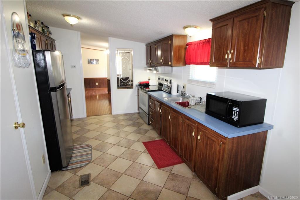 1495 Lloyd White Road Clover, SC 29710 - Photo 12 of 32