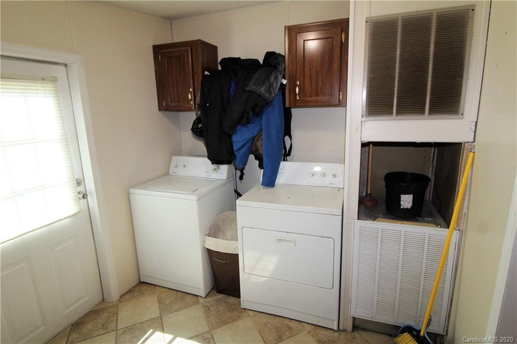 1495 Lloyd White Road Clover, SC 29710 - Photo 25 of 32