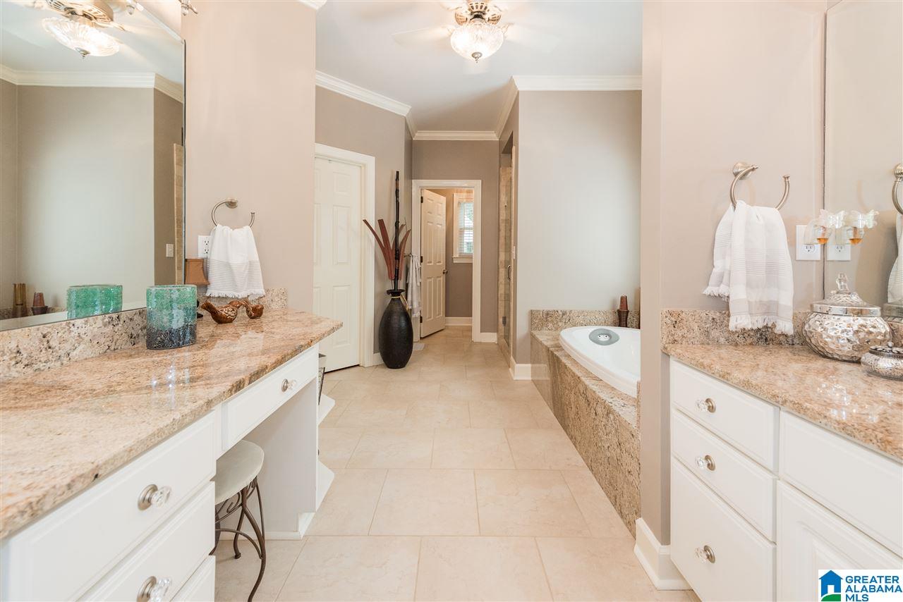 1065 Oak Tree Road Birmingham, AL 35244 - Photo 20 of 38