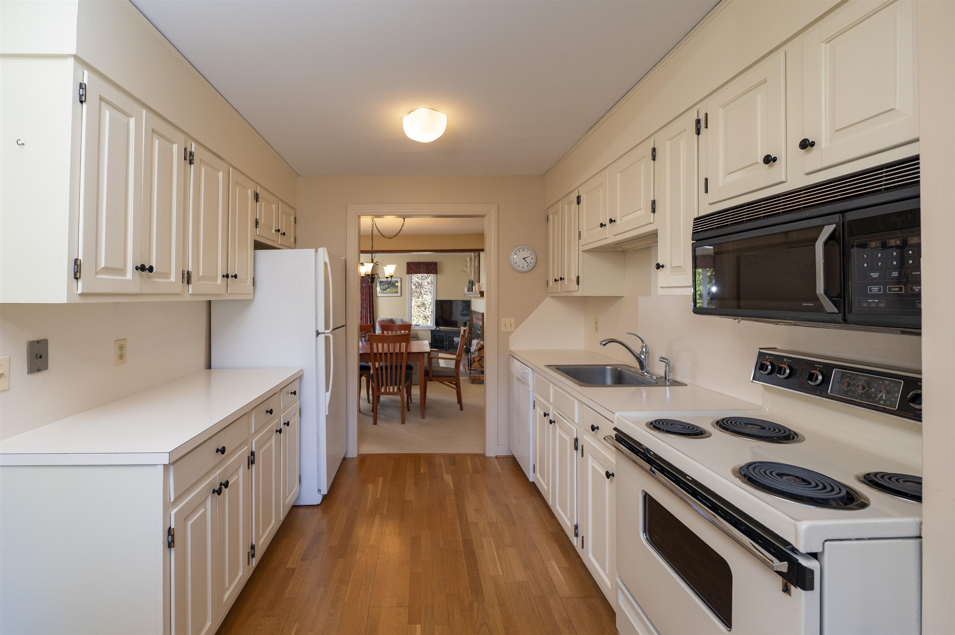 418 Lyman Batcheller Road, Unit 4E Hartford, VT 05059 - Photo 12 of 40 Gallery Image 12