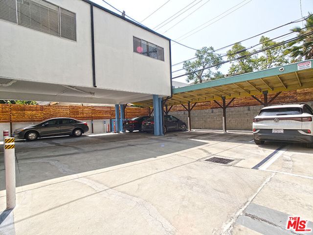 a view of parking area