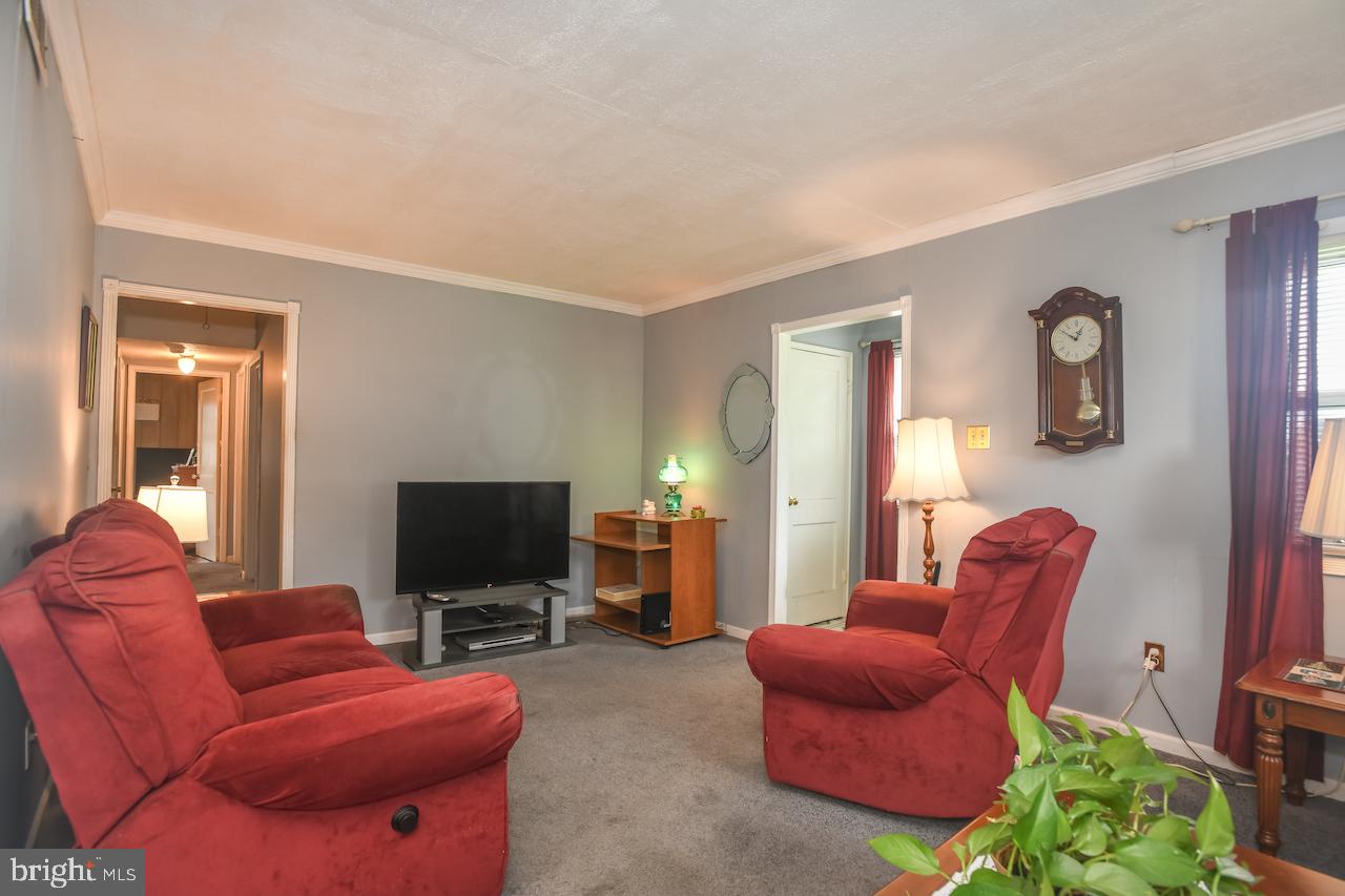27 Lynbrook Road Wilmington, DE 19804 - Photo 4 of 19 Gallery Image 4