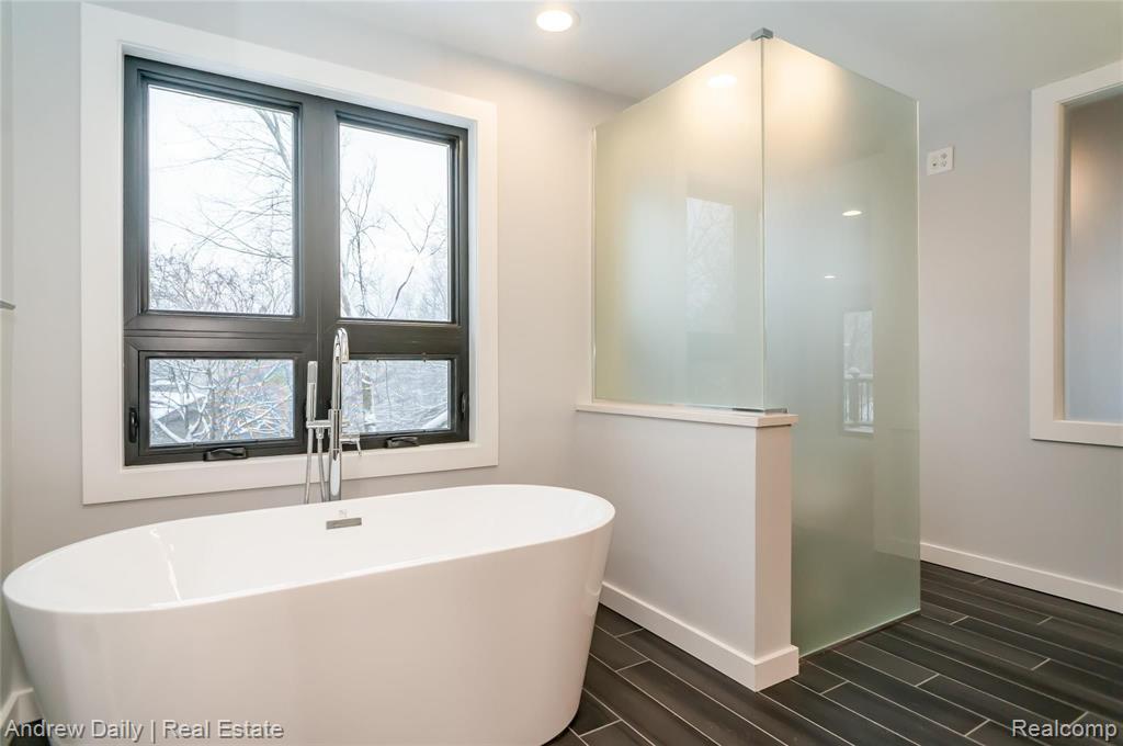 4592 Rolling Ridge Road West Bloomfield, MI 48323 - Photo 23 of 46 Gallery Image 23