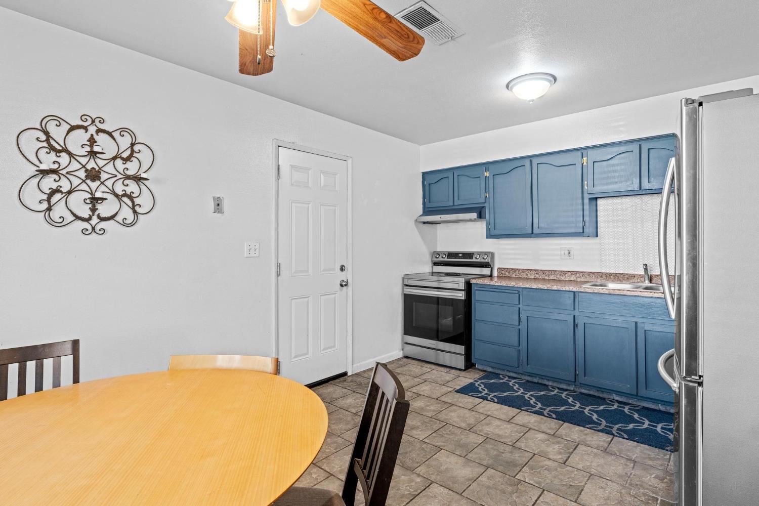2373 Wolf Street Merced, CA 95348 - Photo 8 of 22