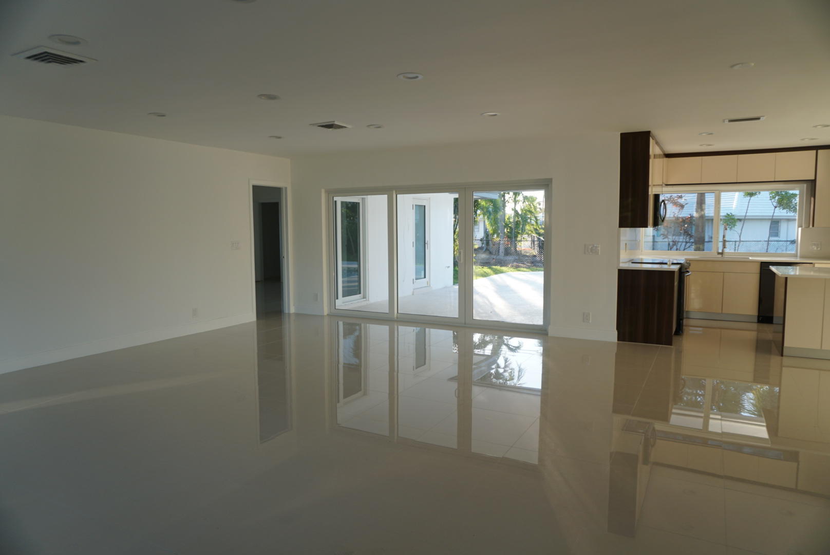 1205 Mulberry Way Boca Raton, FL 33486 - Photo 5 of 31 LRG_DSC00206.jpeg
