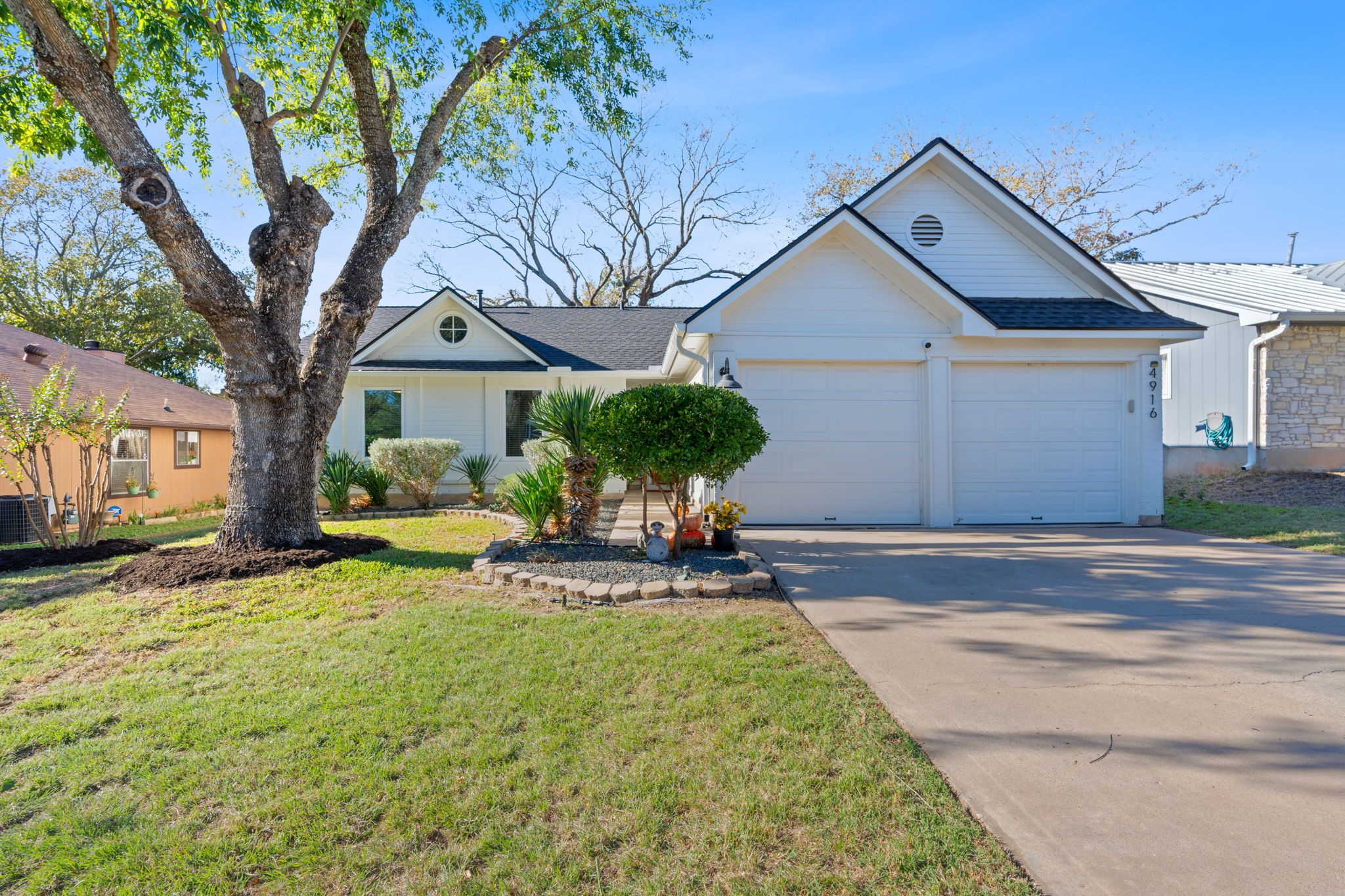 4916 Transit Circle Austin, TX 78727 - Photo 2 of 20