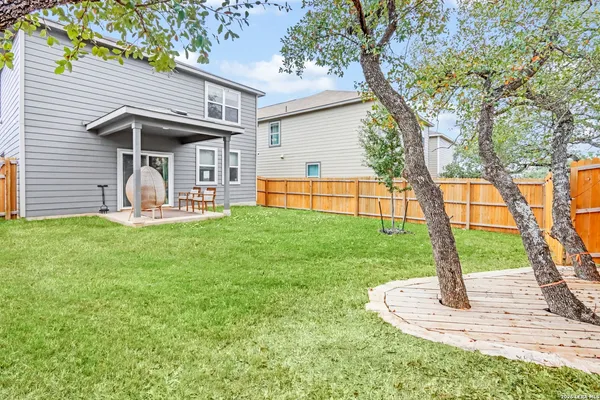a front view of house with yard