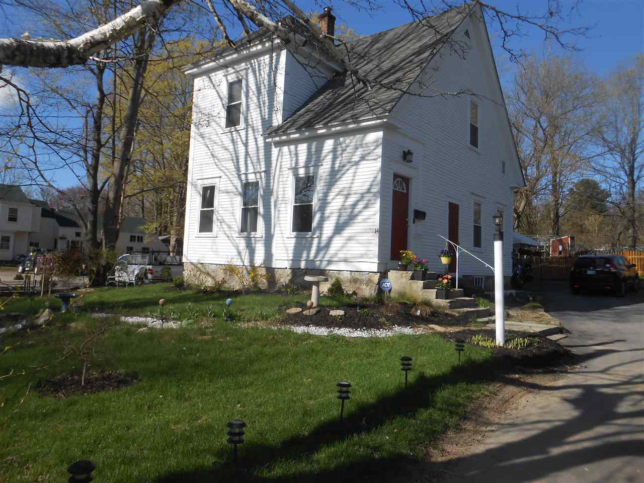 14 South Main Street Derry, NH 03038 - Photo 1 of 32 Gallery Image 1