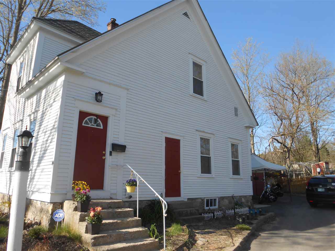 14 South Main Street Derry, NH 03038 - Photo 3 of 32 Gallery Image 3