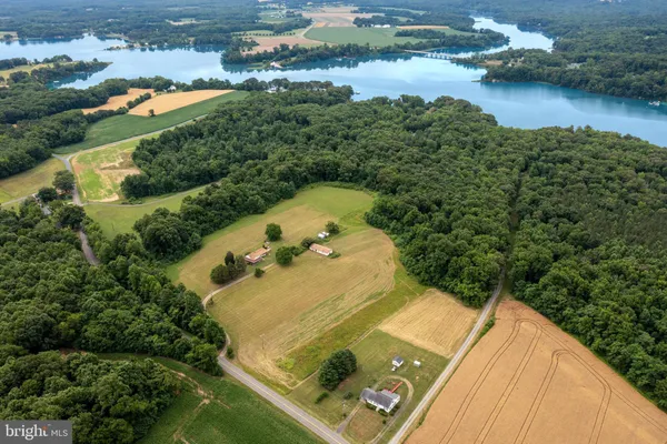 $799,000 | 5050 Zacata Road, Montross, VA 22520