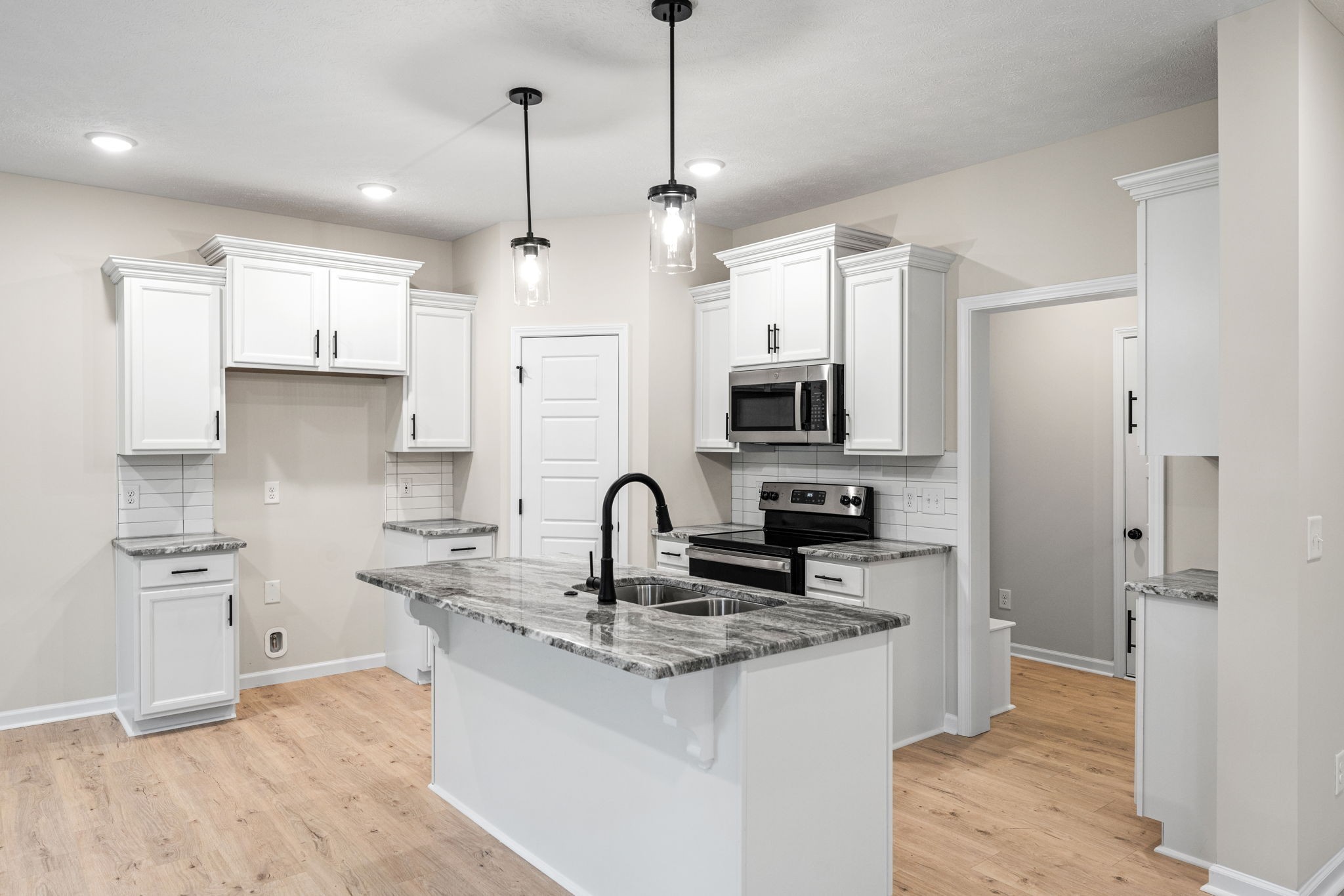 217 Wesson Road Clarksville, TN 37043 - Photo 11 of 38
