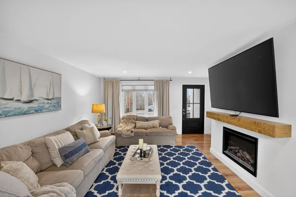 $899,000 | 24 Surrey Lane, Sandwich, MA 02563