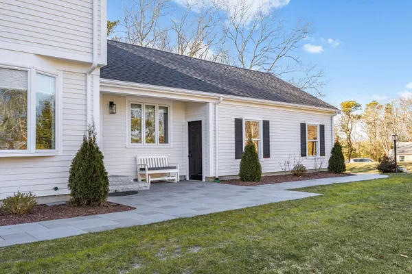 $899,000 | 24 Surrey Lane, Sandwich, MA 02563