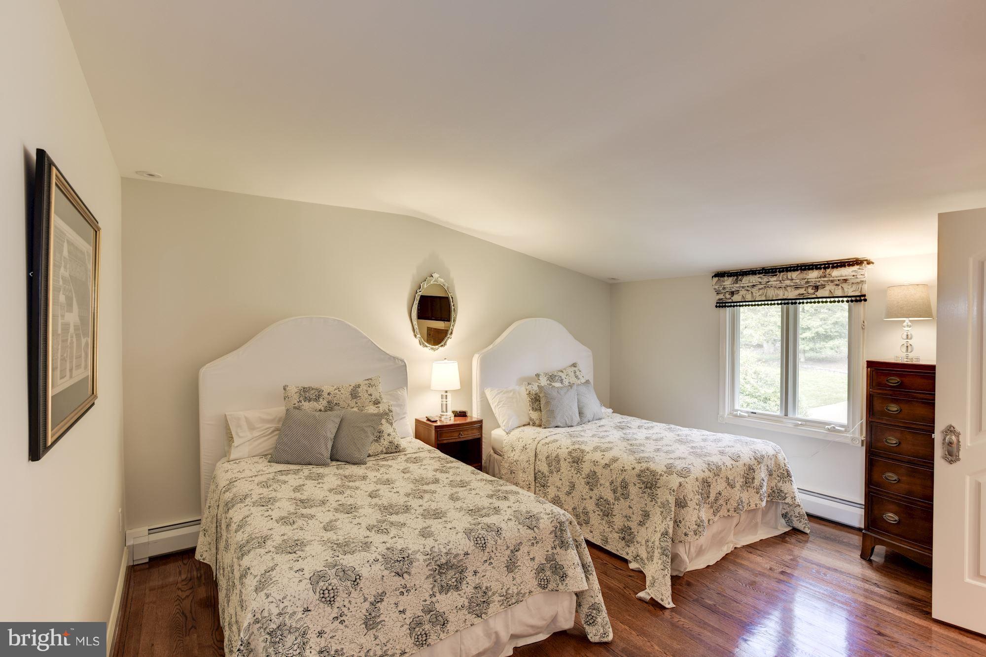 636 Stillwater Road Gibson Island, MD 21056 - Photo 23 of 30 Bedroom with En Suite Bathroom