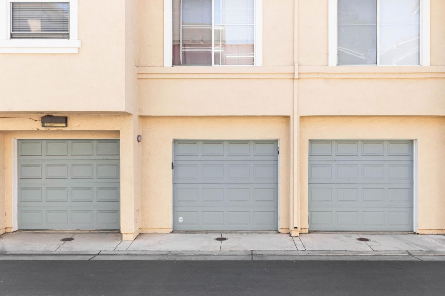 3337 Midtown Place San Jose, CA 95136 - Photo 25 of 32 front view of a house