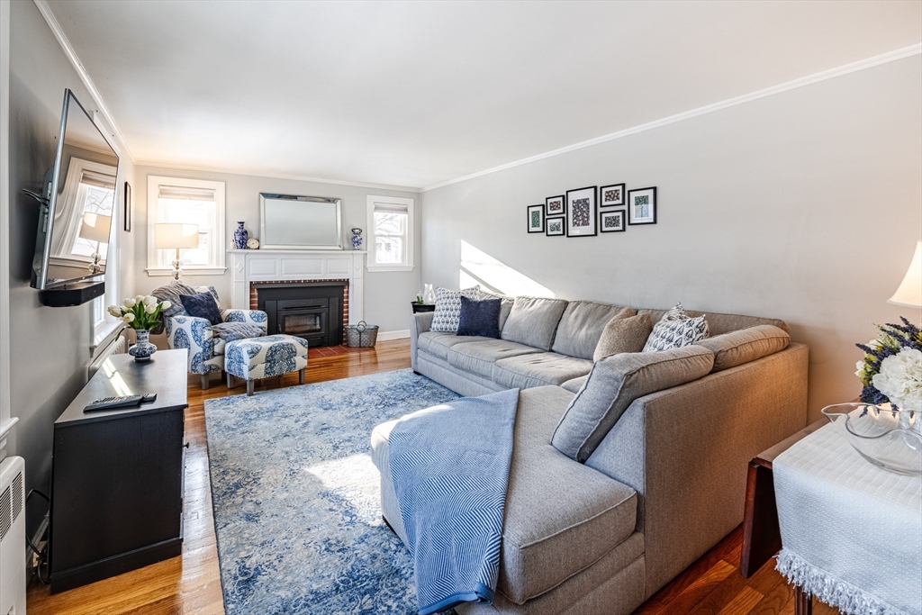 18 Wentworth Road Reading, MA 01867 - Photo 12 of 42 Gallery Image 12