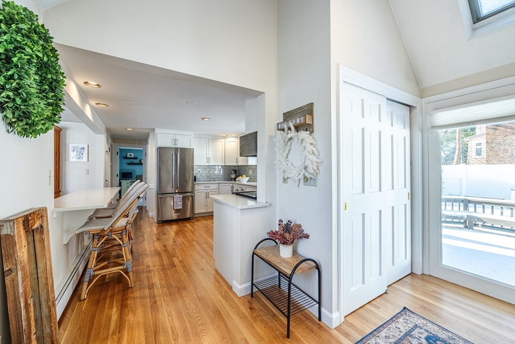 18 Wentworth Road Reading, MA 01867 - Photo 5 of 42 Gallery Image 5