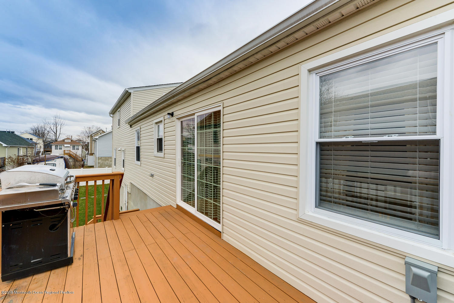 417 Pine Street Union Beach, NJ 07735 - Photo 3 of 20 Back Deck