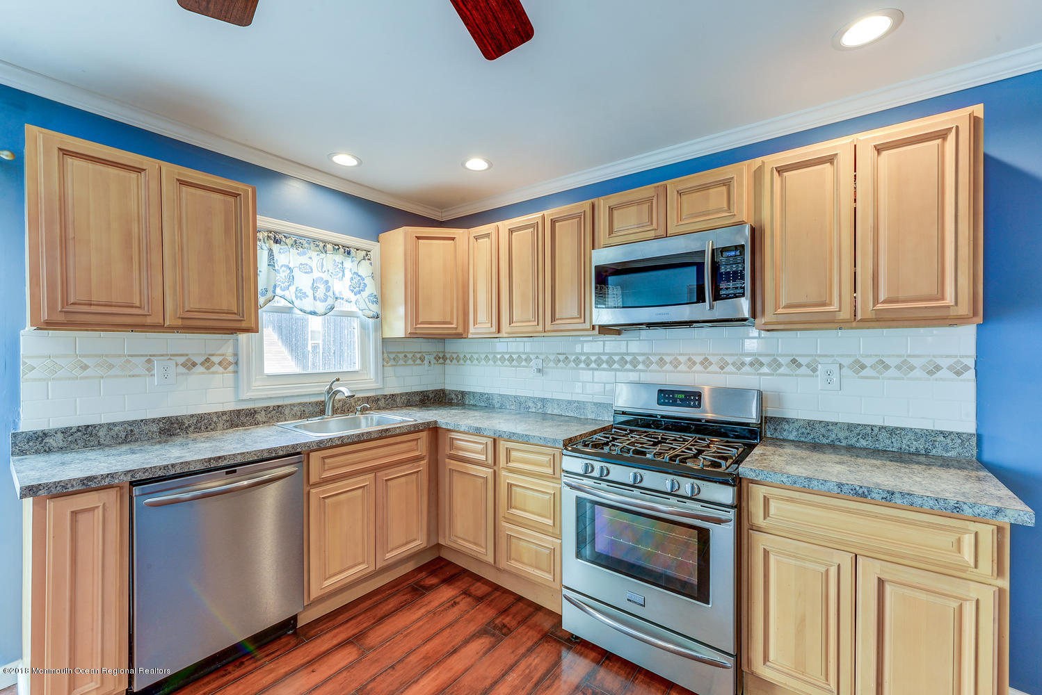 417 Pine Street Union Beach, NJ 07735 - Photo 8 of 20 Kitchen