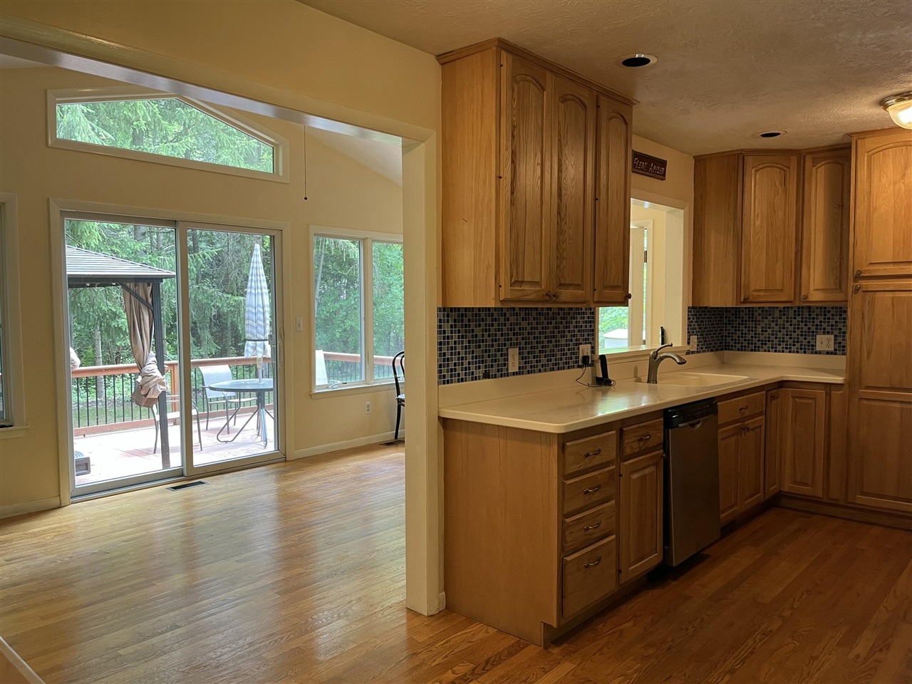 39 Judd Road Milan, MI 48160 - Photo 4 of 29