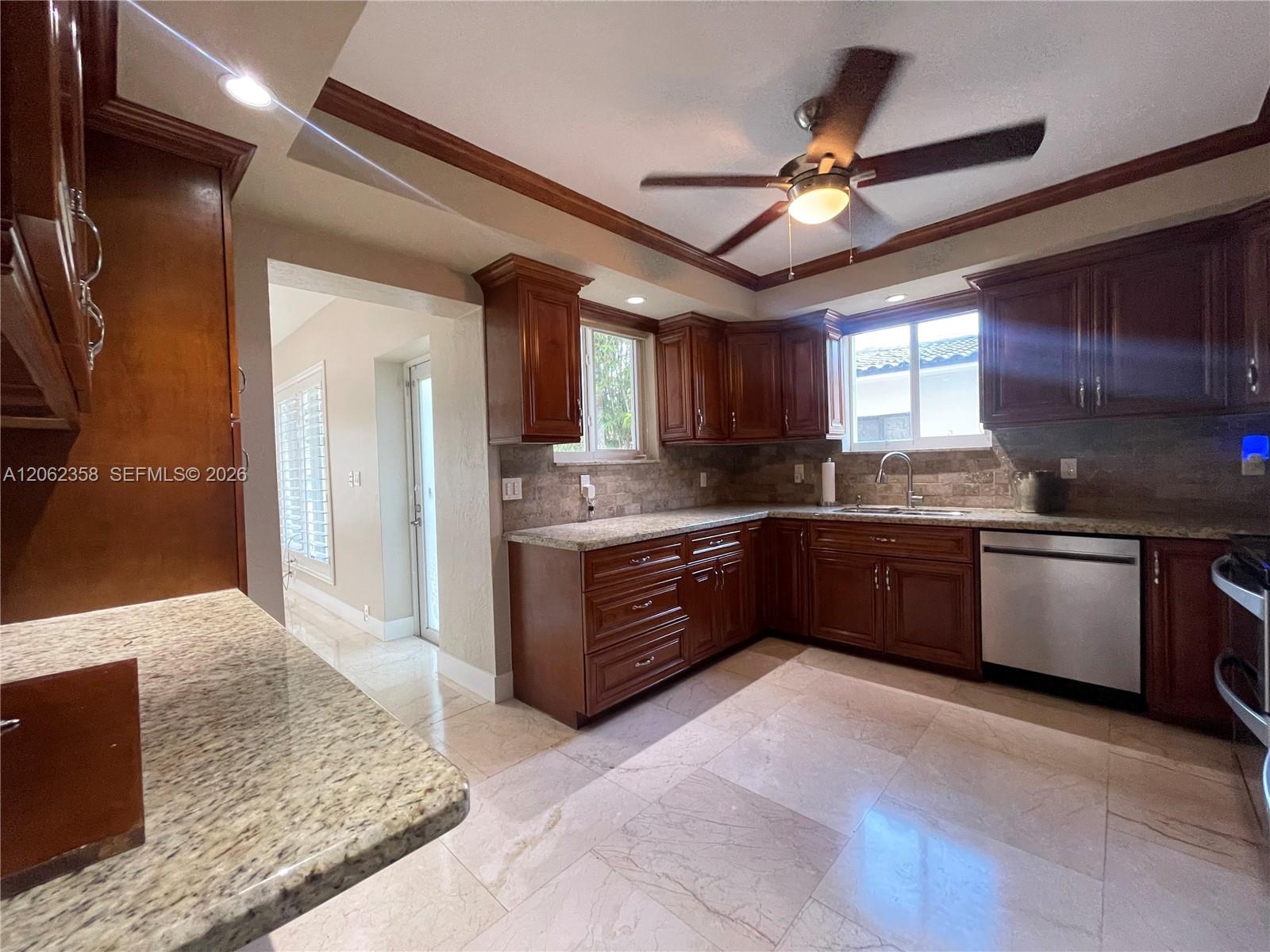 383 Southwest 25th Road Miami, FL 33129 - Photo 12 of 33 Gallery Image 12