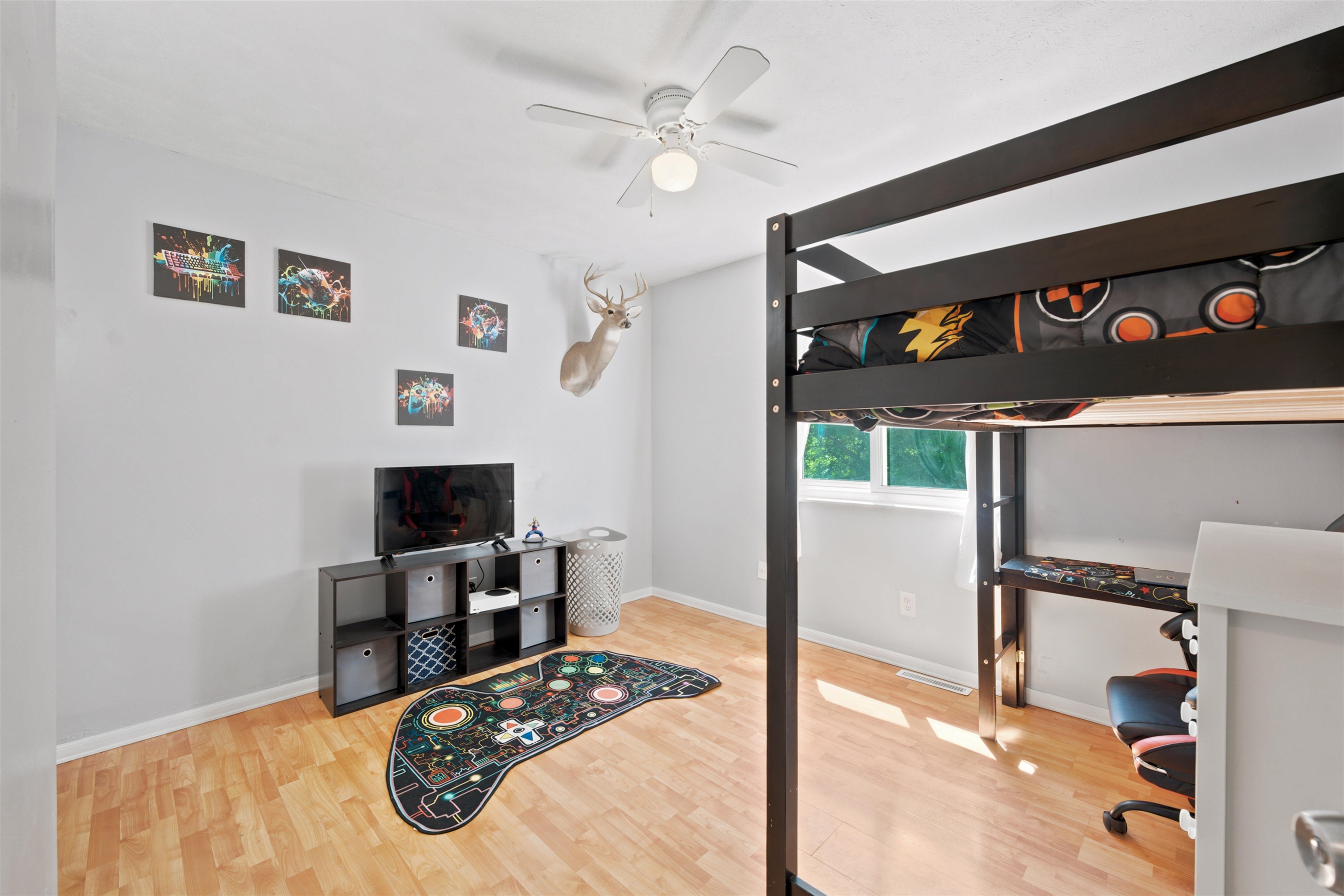 3313 Maple Street Traverse City, MI 49684 - Photo 19 of 47 1947154-dde7be1c-bc86-4604-ba19-938e65c9a5e6.JPG