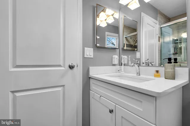 $350,000 | 101 Camber Lane, Mount Laurel, NJ 08054