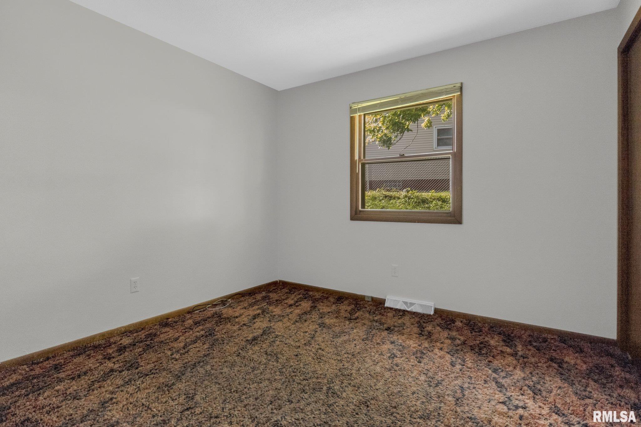 218 17th Street Silvis, IL 61282 - Photo 13 of 19