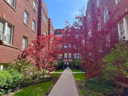 $159,000 | 242 South Maple Avenue, Unit 1W, Oak Park, IL 60302