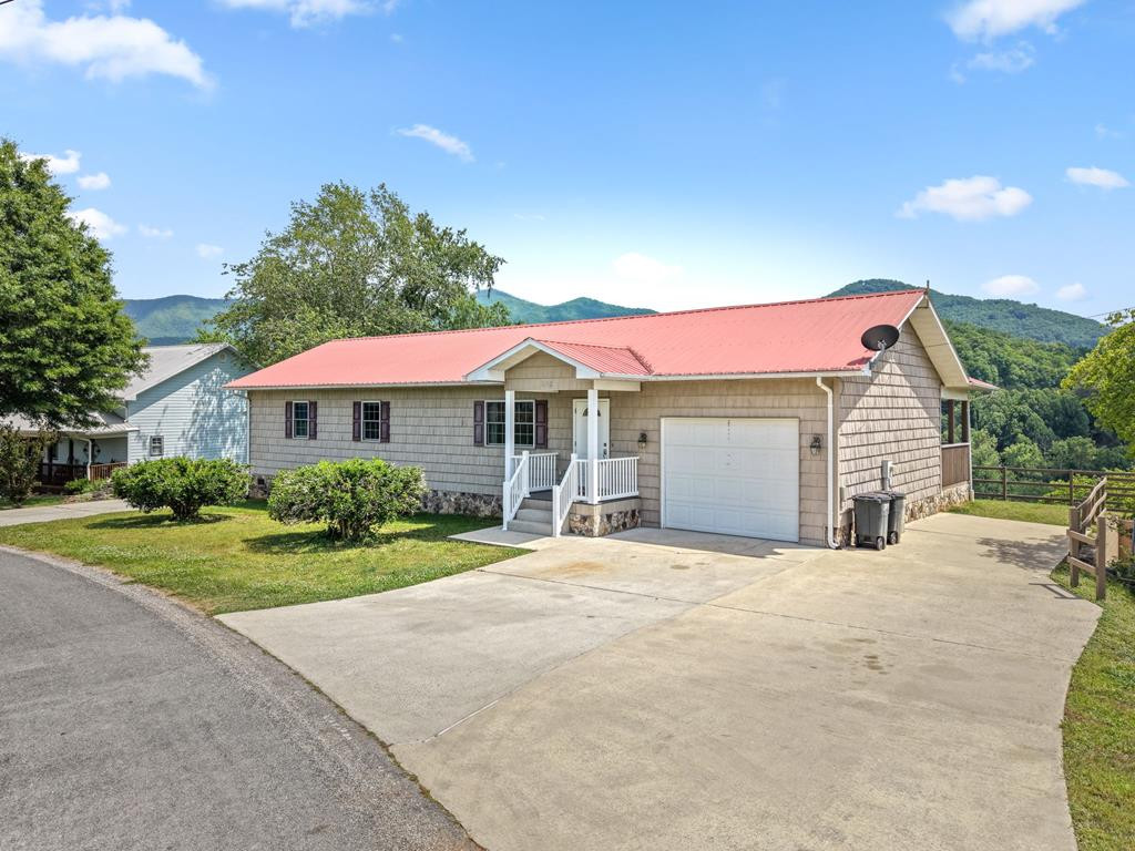 533 Lemons Branch Road Bryson City, NC 28713 - Photo 1 of 46 Main View