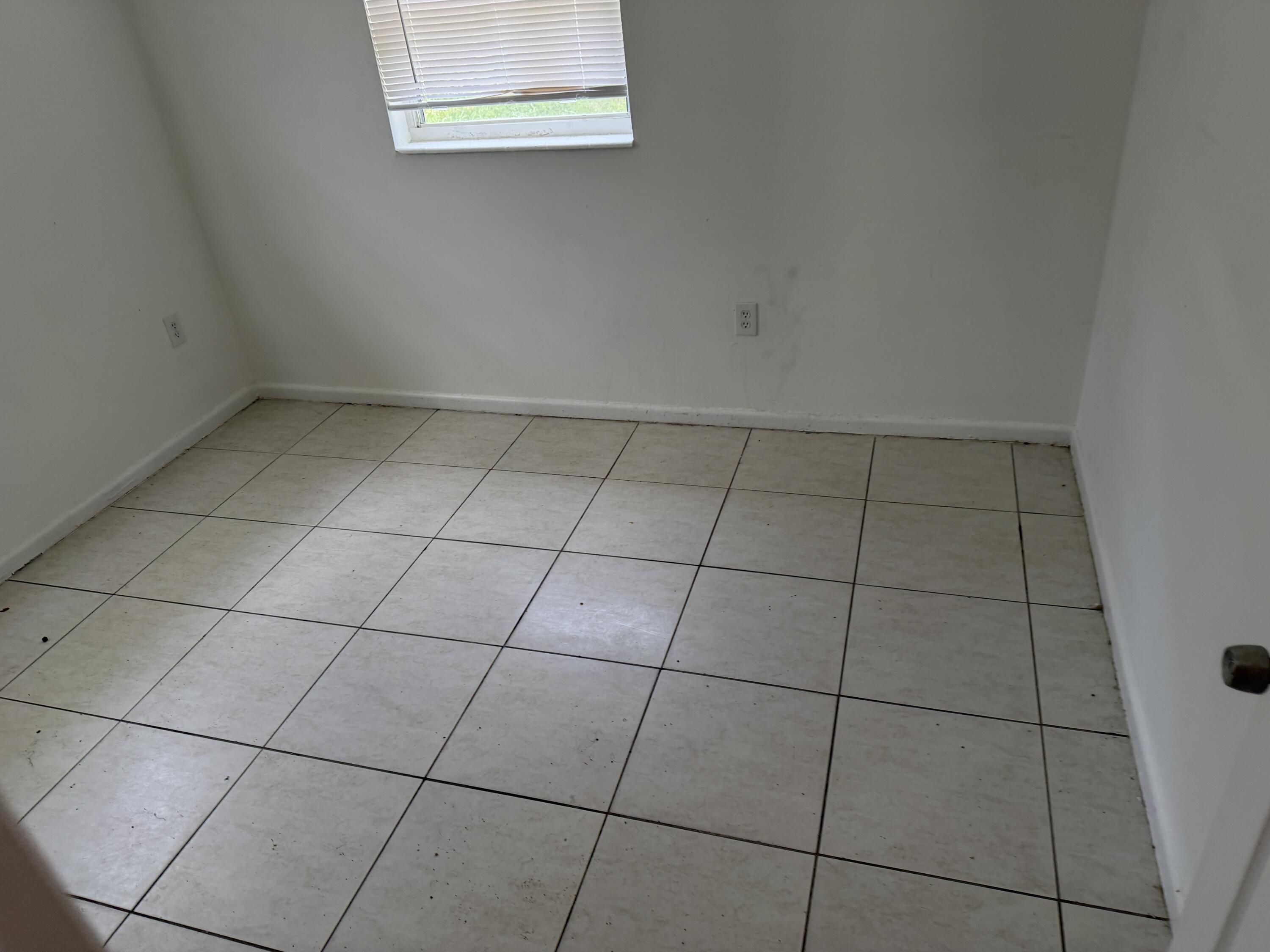 115 Maple Avenue Fort Pierce, FL 34982 - Photo 9 of 9 IMG_3096