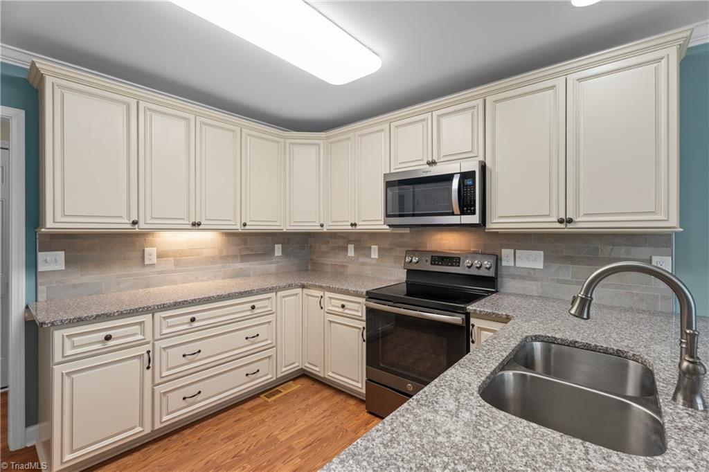 2531 Slate Road King, NC 27021 - Photo 13 of 40 Kitchen