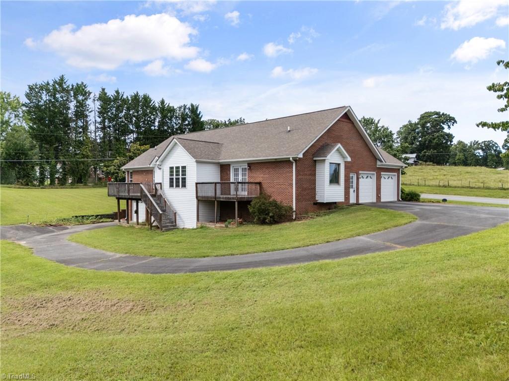 2531 Slate Road King, NC 27021 - Photo 3 of 40